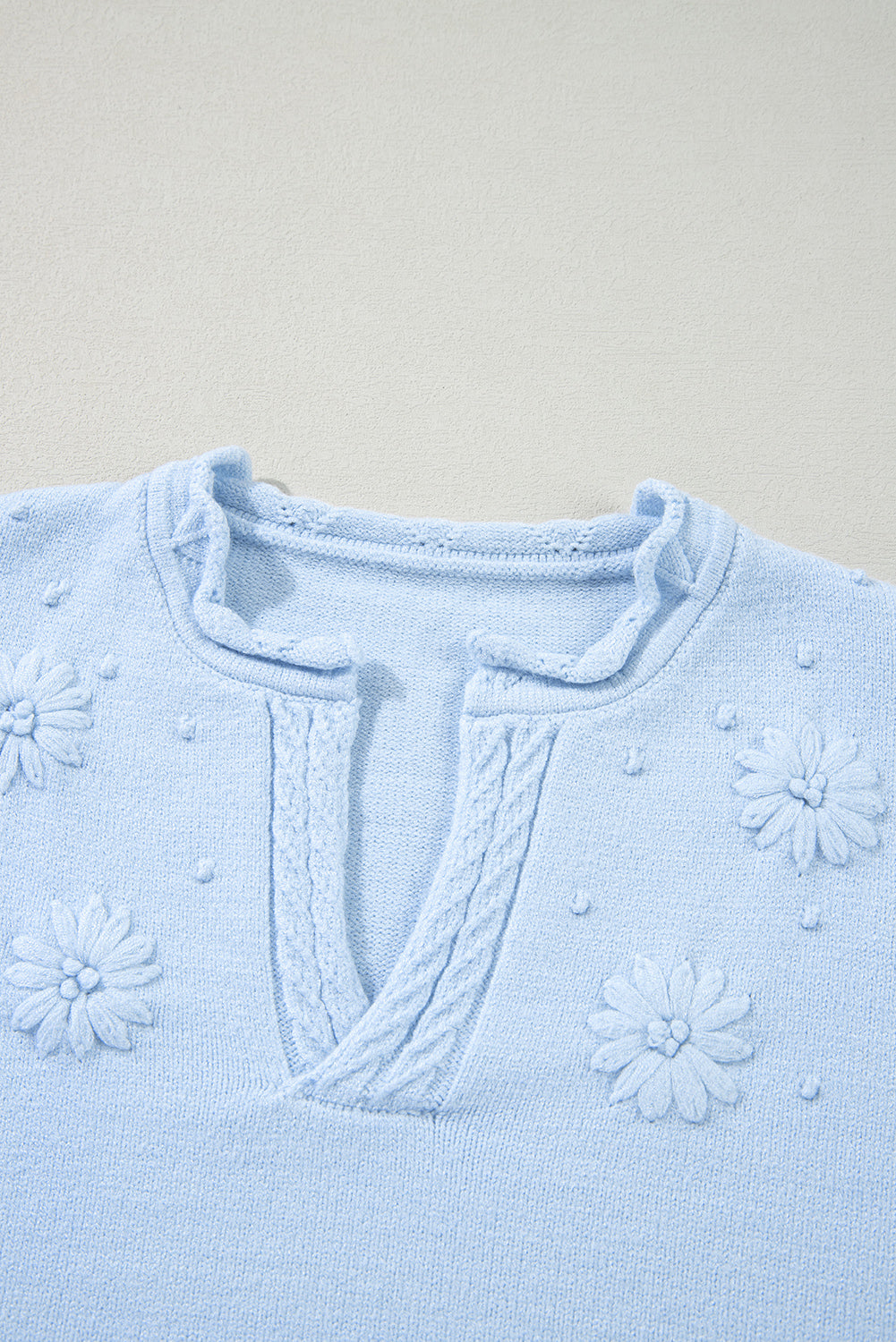 White Flower Detail Knitted Notched Neck Sweater