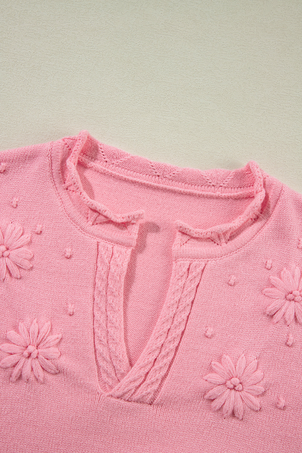 White Flower Detail Knitted Notched Neck Sweater