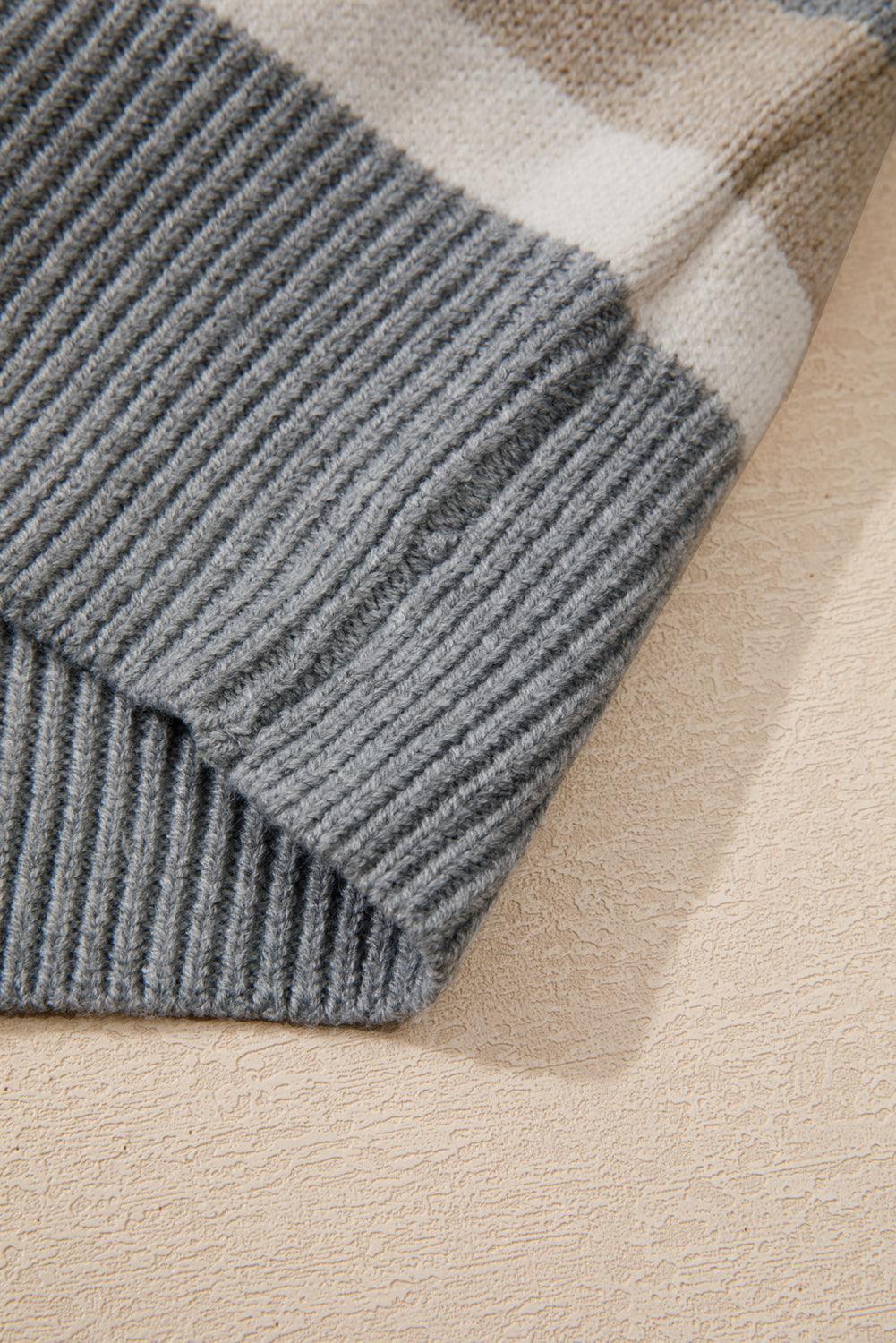 Green Color Block Ribbed Edge Round Neck Sweater