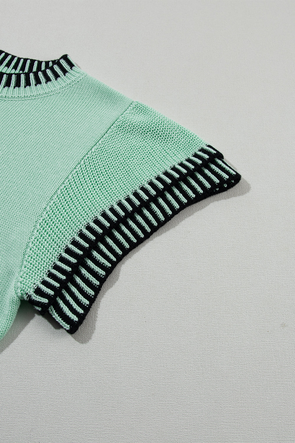 White Contrast Trim Round Neck Batwing Sleeve Knitted Top