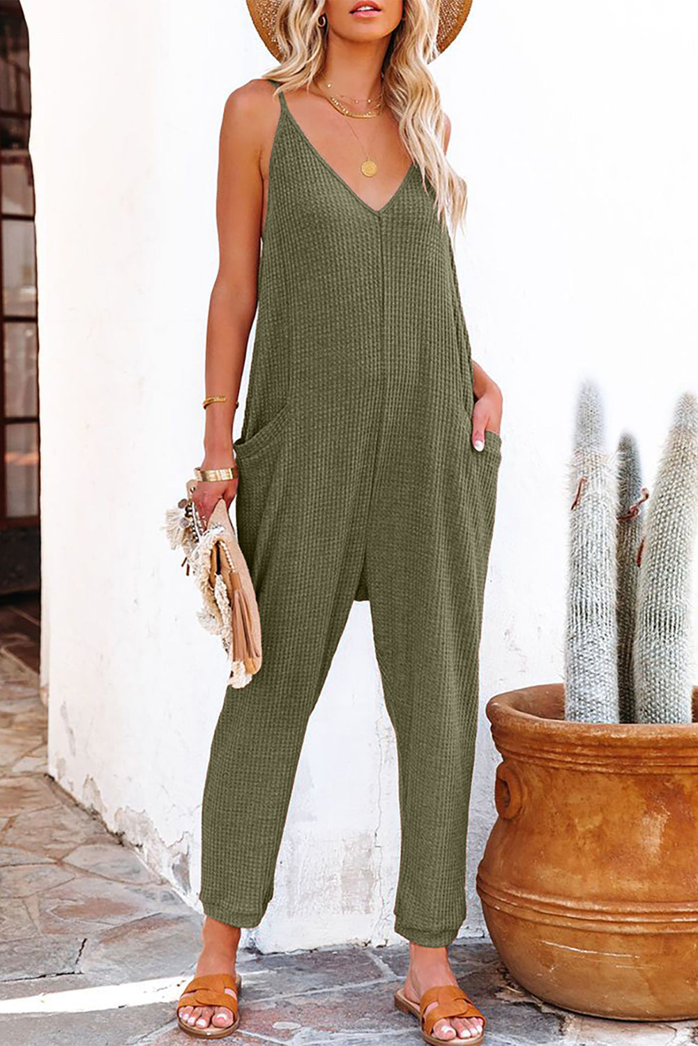 Gray Textured Sleeveless V-Neck Pocketed Casual Jumpsuit