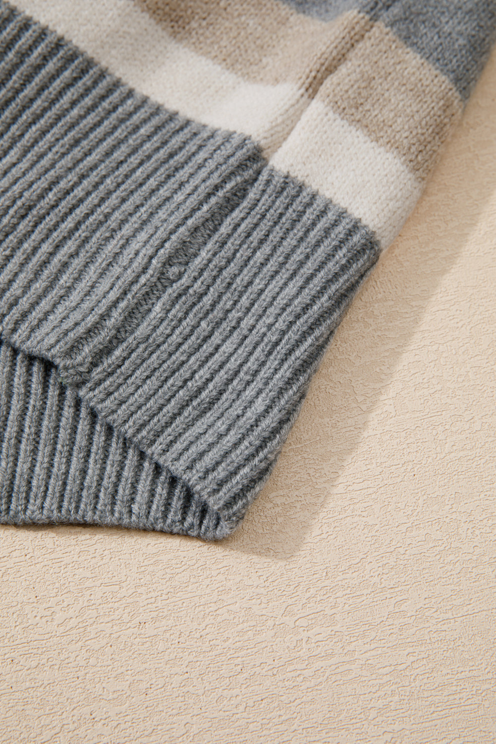 Green Color Block Ribbed Edge Round Neck Sweater